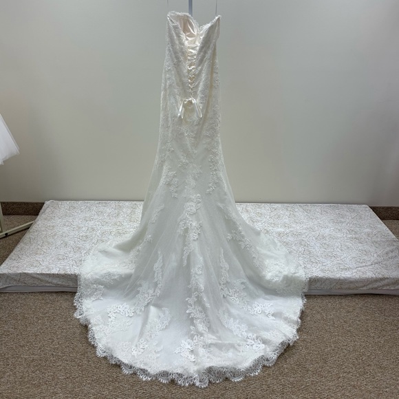 NWT Strapless Wedding Dress w/ Corset Back - Picture 5 of 8